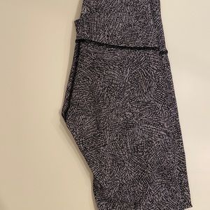 Lululemon wunder under (?)